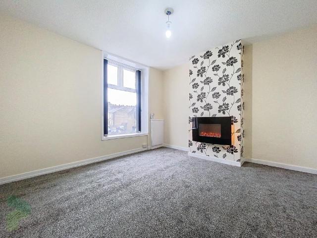 2 bedroom maisonette to rent