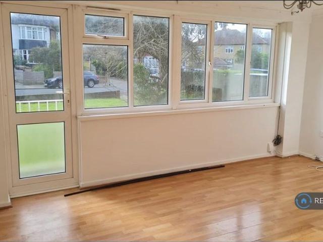 2 bedroom maisonette to rent