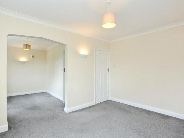 2 bedroom maisonette to rent