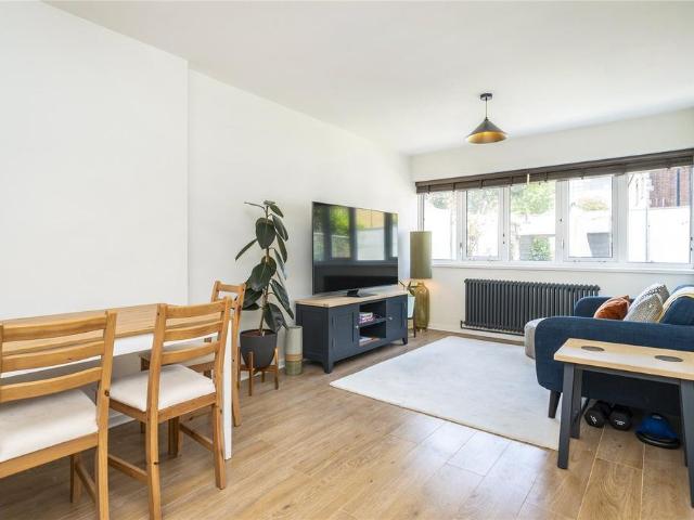 2 bedroom maisonette to rent