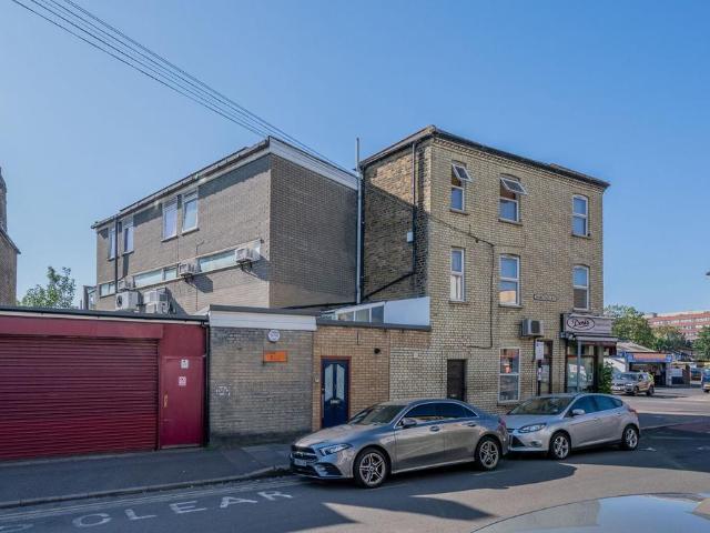 2 bedroom maisonette to rent
