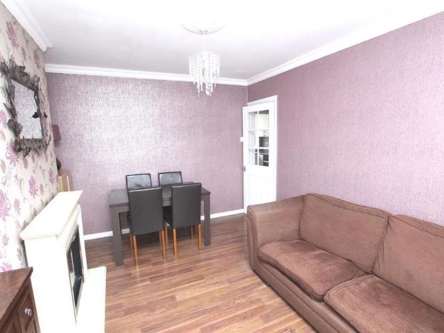 2 bedroom maisonette to rent