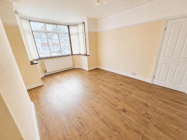 2 bedroom maisonette to rent