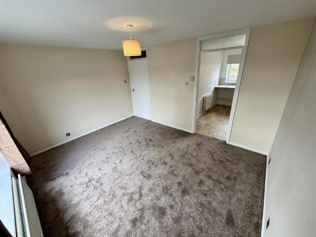 2 bedroom maisonette to rent
