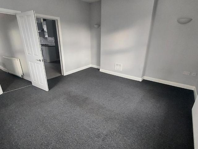 2 bedroom maisonette to rent