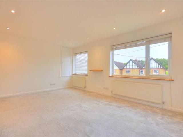 2 bedroom maisonette to rent