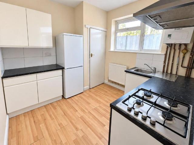 2 bedroom maisonette to rent