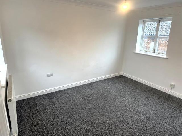 2 bedroom maisonette to rent