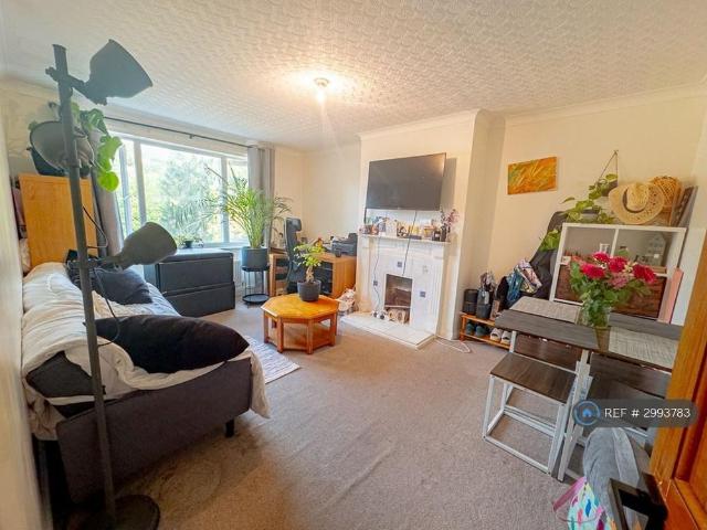 2 bedroom maisonette to rent