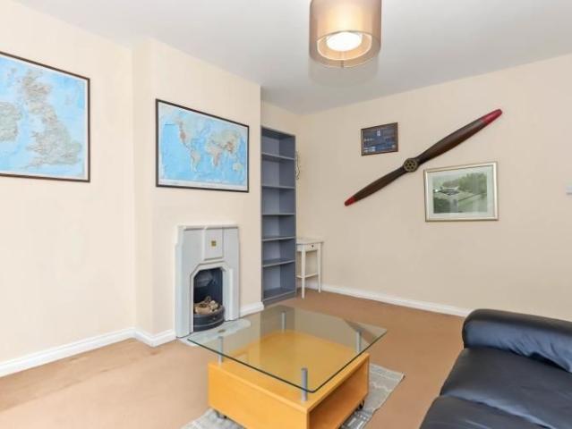 2 bedroom maisonette to rent