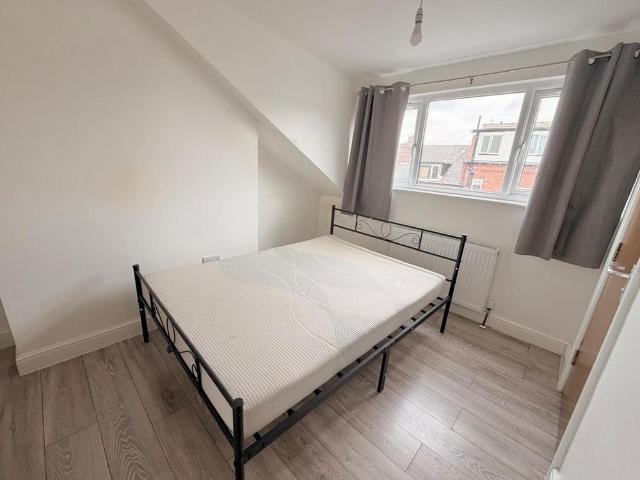 2 bedroom maisonette to rent