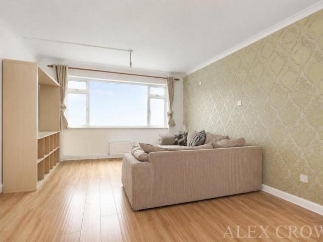 2 bedroom maisonette to rent