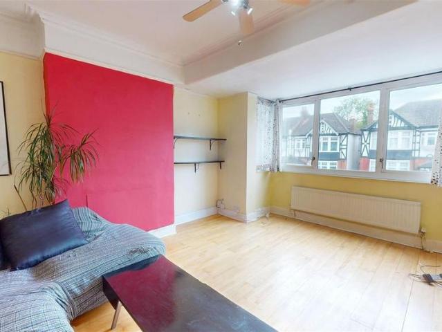 2 bedroom maisonette to rent