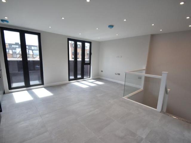 2 bedroom maisonette to rent
