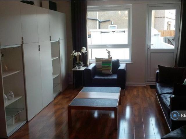 2 bedroom maisonette to rent