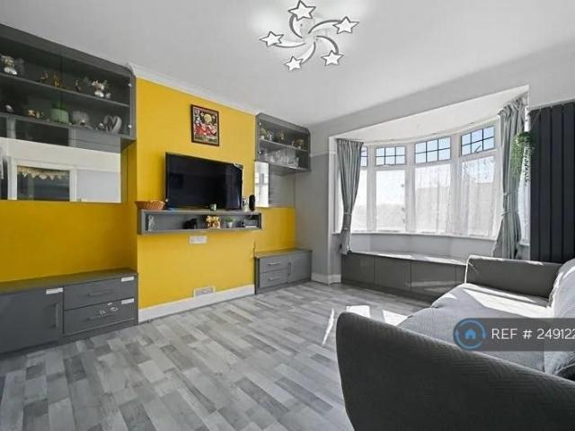 2 bedroom maisonette to rent