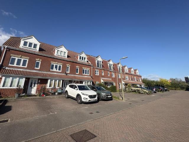 2 bedroom maisonette to rent