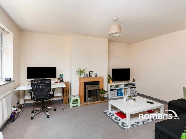 2 bedroom maisonette to rent
