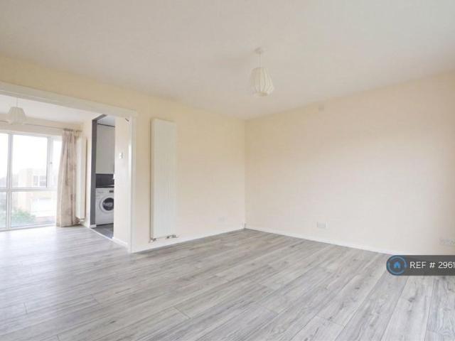 2 bedroom maisonette to rent