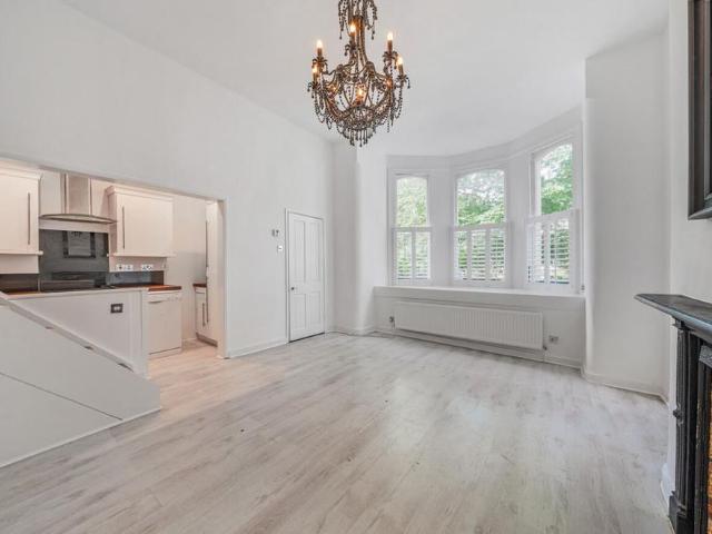 2 bedroom maisonette to rent