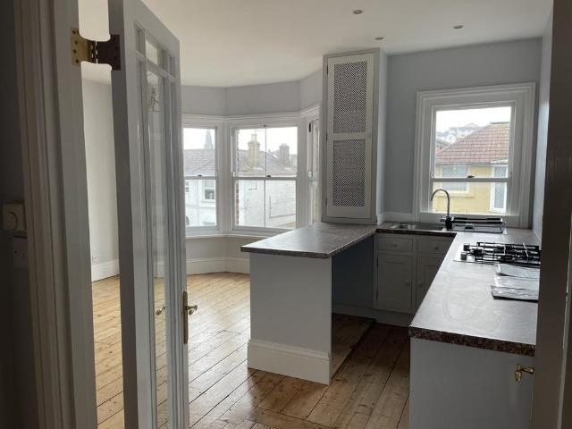 2 bedroom maisonette to rent