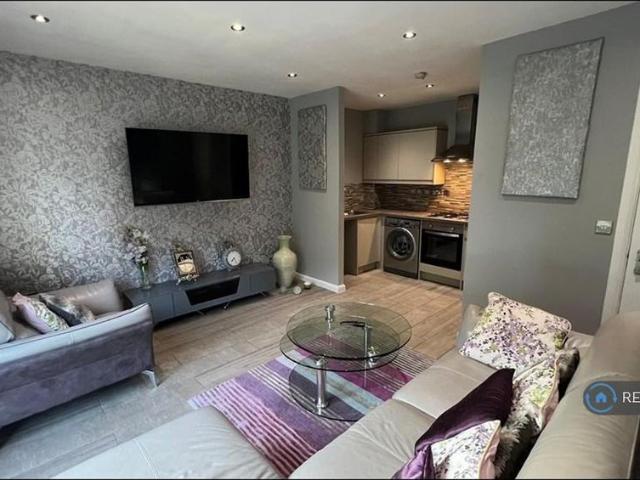 2 bedroom maisonette to rent