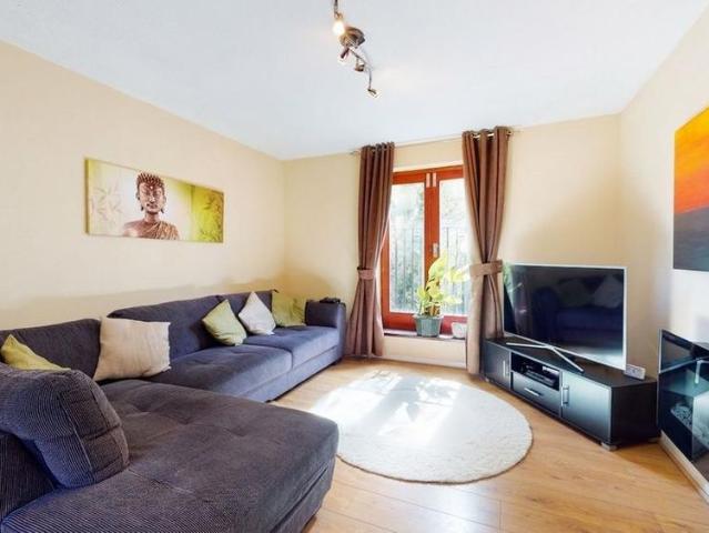 2 bedroom maisonette to rent