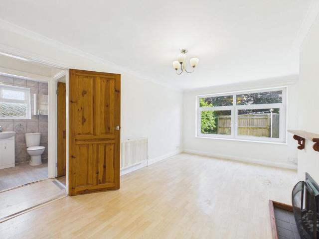 2 bedroom maisonette to rent