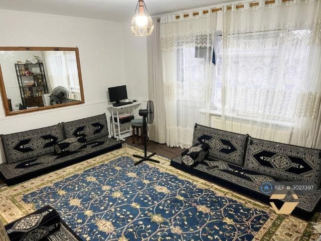2 bedroom maisonette to rent