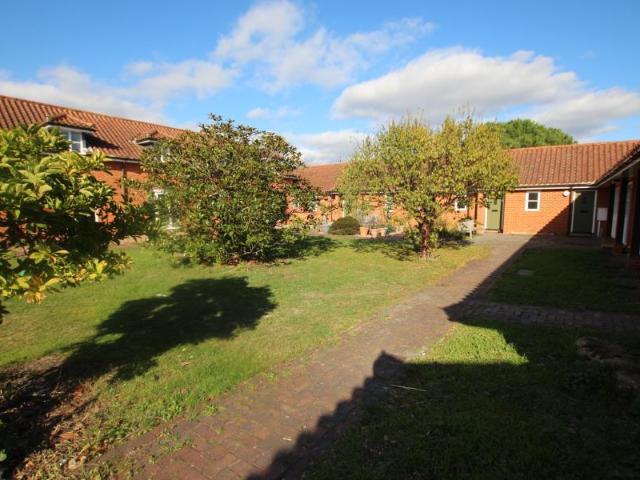 2 bedroom maisonette to rent