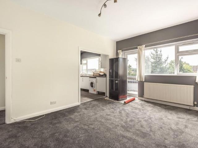 2 bedroom maisonette to rent