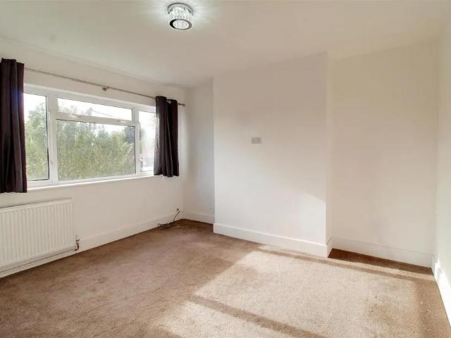 2 bedroom maisonette to rent