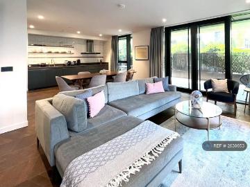 Nine Elms, London, Greater London - Garden