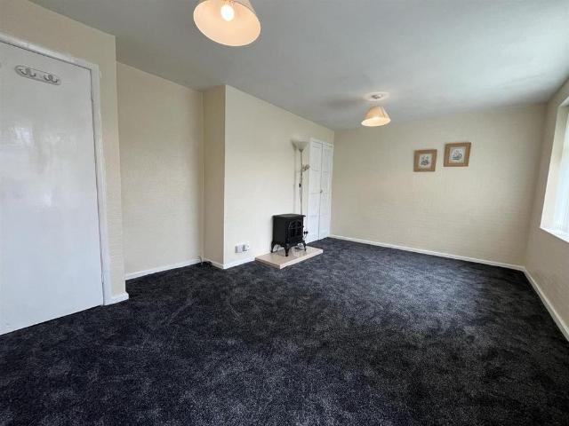 2 bedroom maisonette to rent