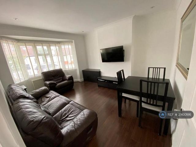 2 bedroom maisonette to rent