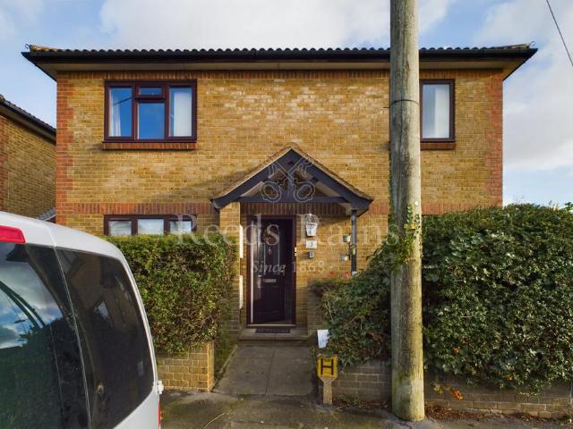 2 bedroom maisonette to rent