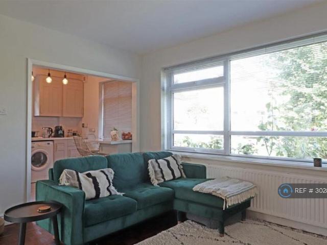 2 bedroom maisonette to rent