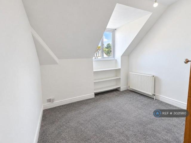 2 bedroom maisonette to rent