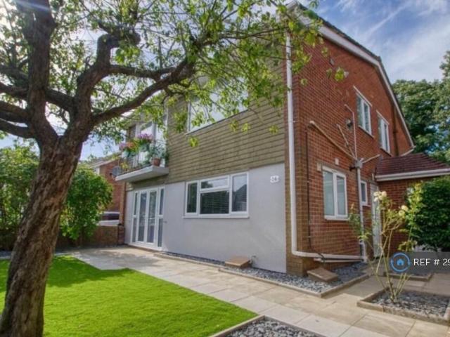 2 bedroom maisonette to rent