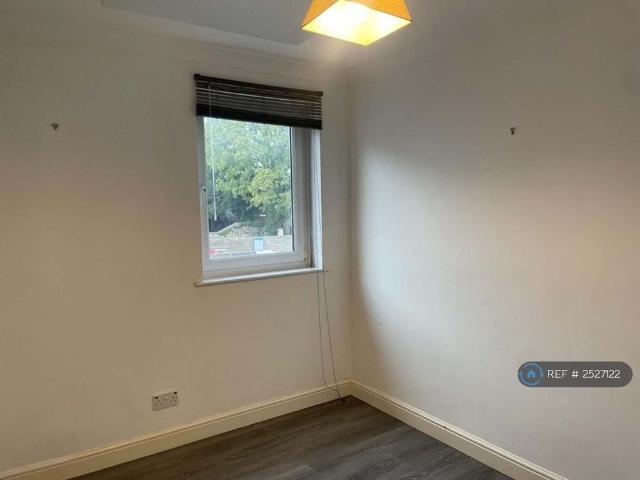 2 bedroom maisonette to rent