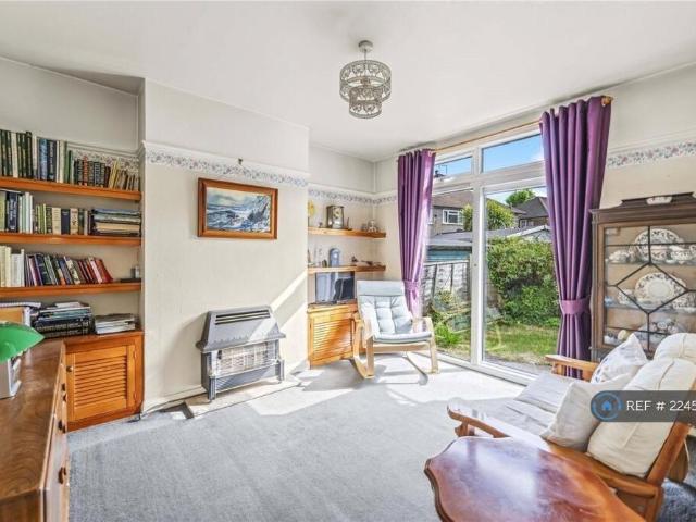 2 bedroom maisonette to rent