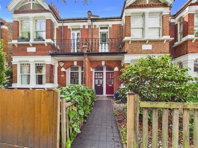 2 bedroom maisonette to rent