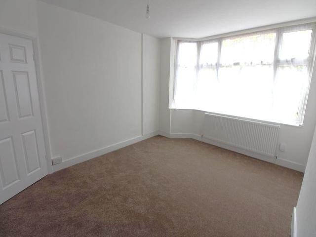 2 bedroom maisonette to rent