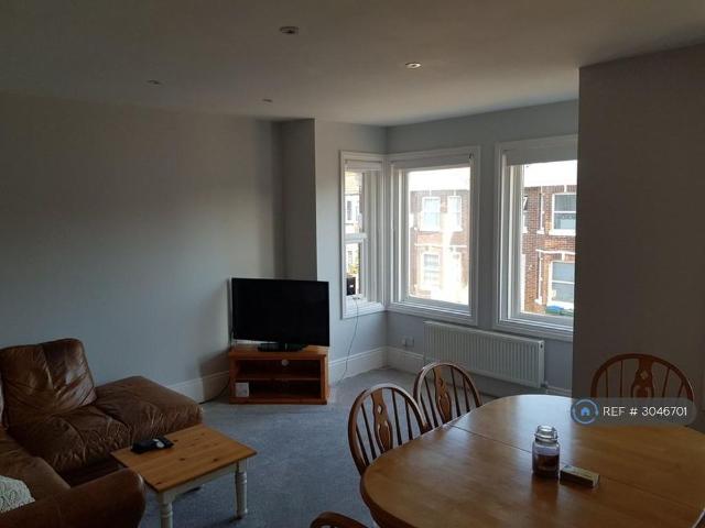 2 bedroom maisonette to rent