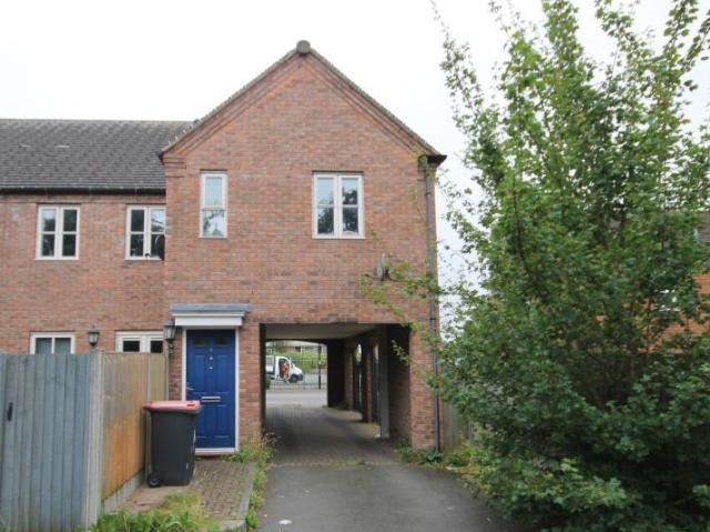 2 bedroom maisonette to rent