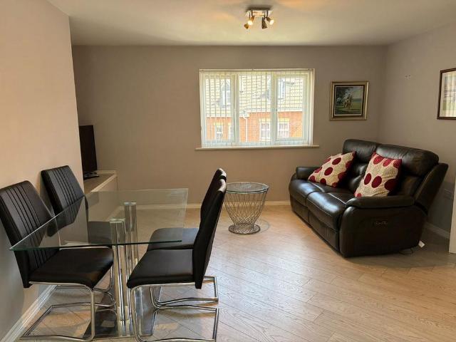 2 bedroom maisonette to rent