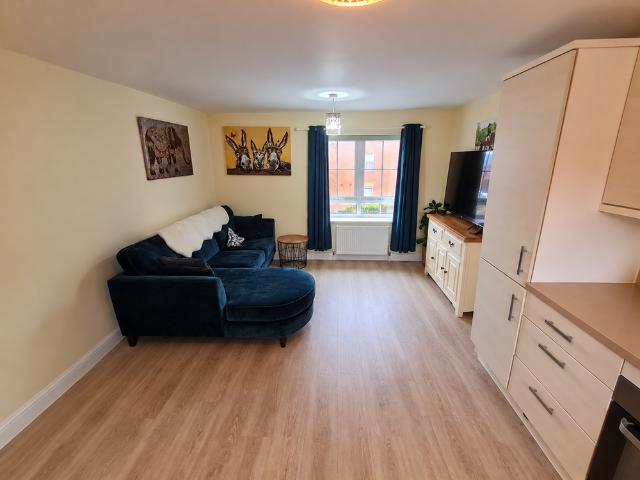 2 bedroom maisonette to rent