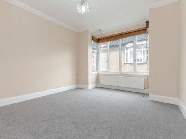 2 bedroom maisonette to rent