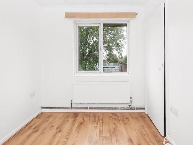 2 bedroom maisonette to rent