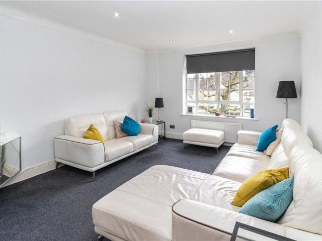 2 bedroom maisonette to rent